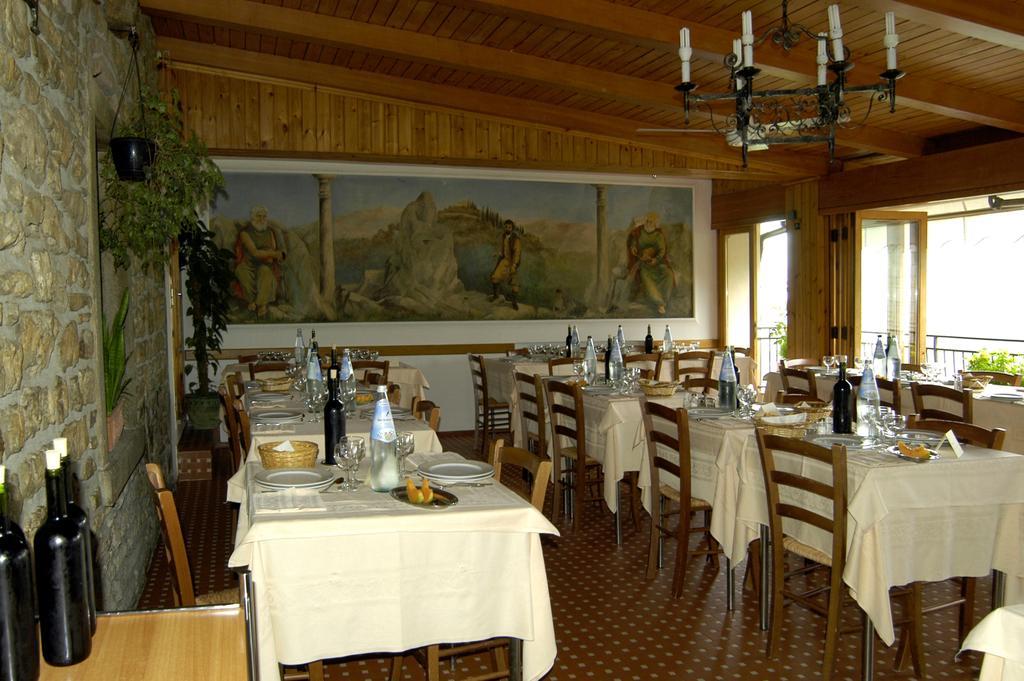 Buca Di Michelangelo Hotel Caprese Michelangelo Exterior photo